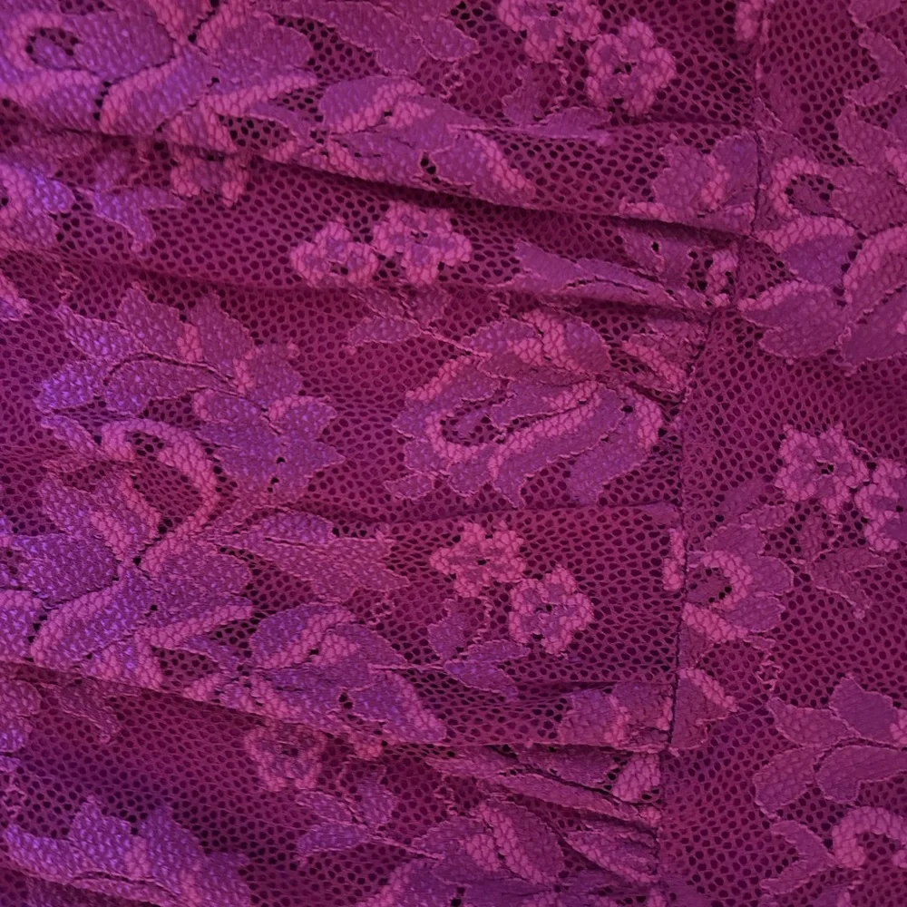 MARINA Fuchsia Lace Midi Dress medium - Picture 3 of 3